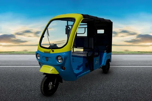 गोदावरी  Eblu Cety E Rickshaw