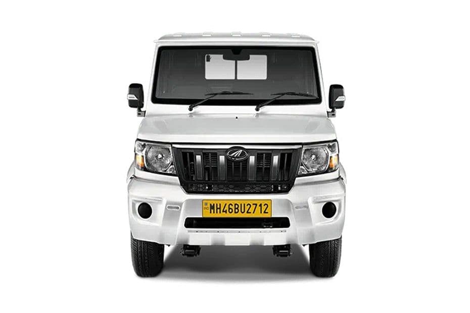 Mahindra Bolero MaXX Pik-Up Front Side