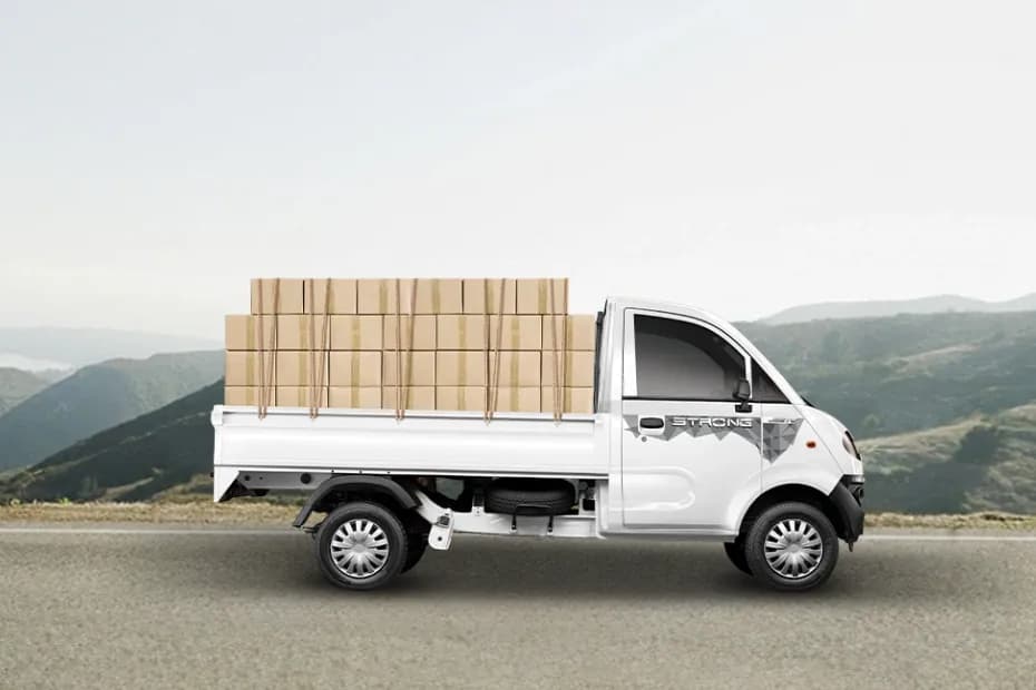 Mahindra Jeeto Strong CNG Right Side View