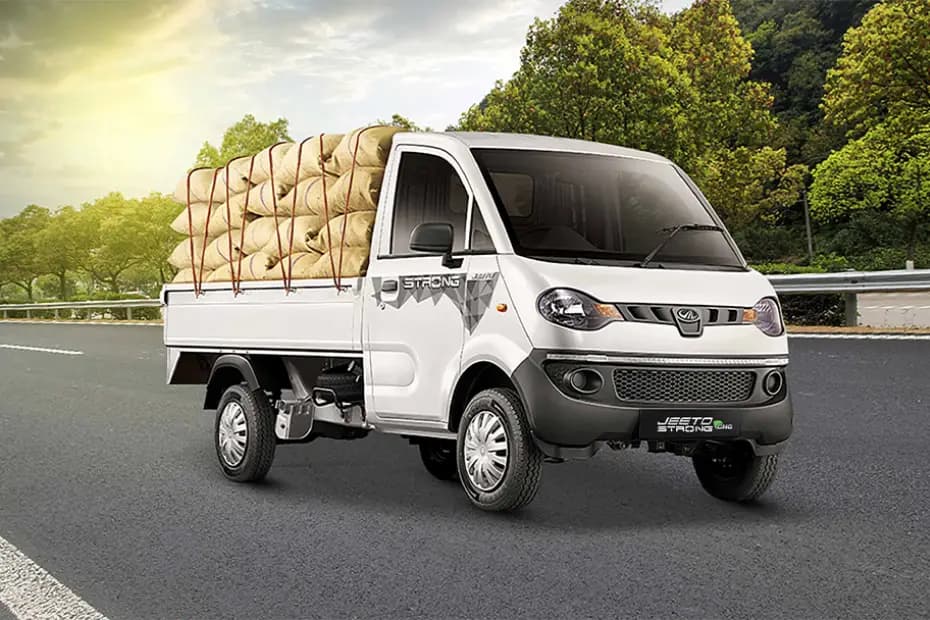 Mahindra Jeeto Strong CNG Right Front Three Quarter