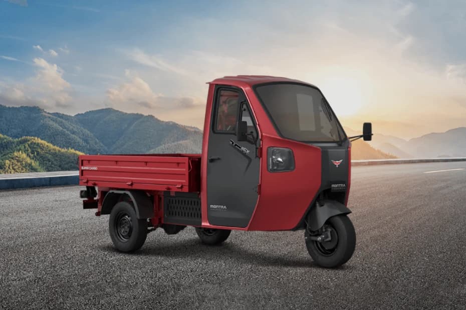 Montra Electric Super Cargo Plum Red Right Front Three Quarter