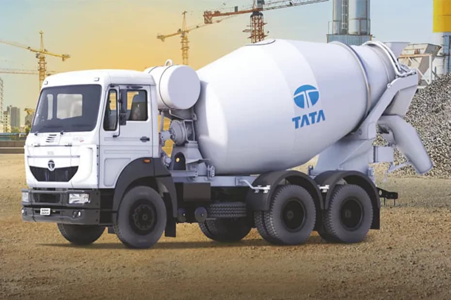 Tata Signa 2825.K REPTO RMC Front Left Side