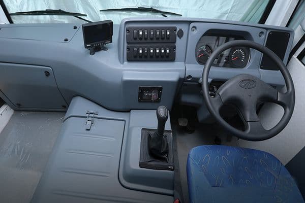 Mahindra Cruzio Staff Bus 3370