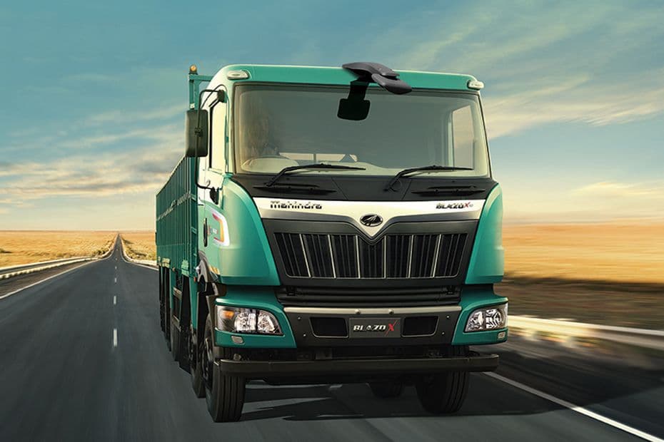 Mahindra Blazo X Haulage 42 Pusher Axle Front View