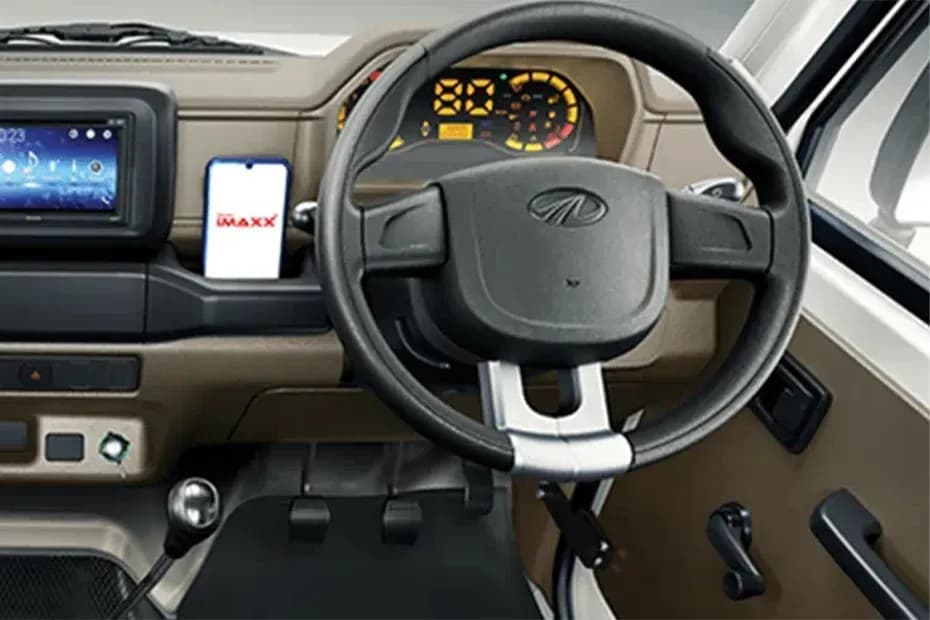 Mahindra Bolero MaXX Pik-Up City Steering Wheel
