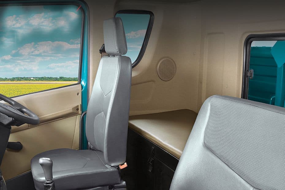 Mahindra Blazo X Haulage 35 Lift Axle Interior Image