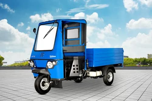 Baxy Bindas FEthree-wheelers